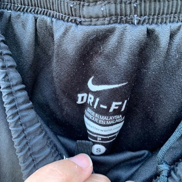 NIKE Dri-fit size women's athletic small lined shorts - Picture 2 of 5